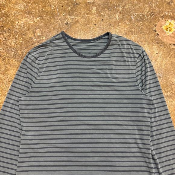 Lululemon Athletica 5 Year Basic Long Sleeve Striped Shirt Men's Large - Picture 2 of 7